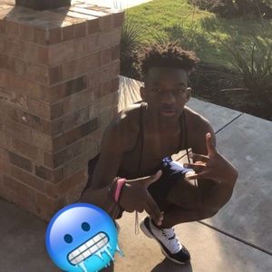 Meet your Posher, Dennis